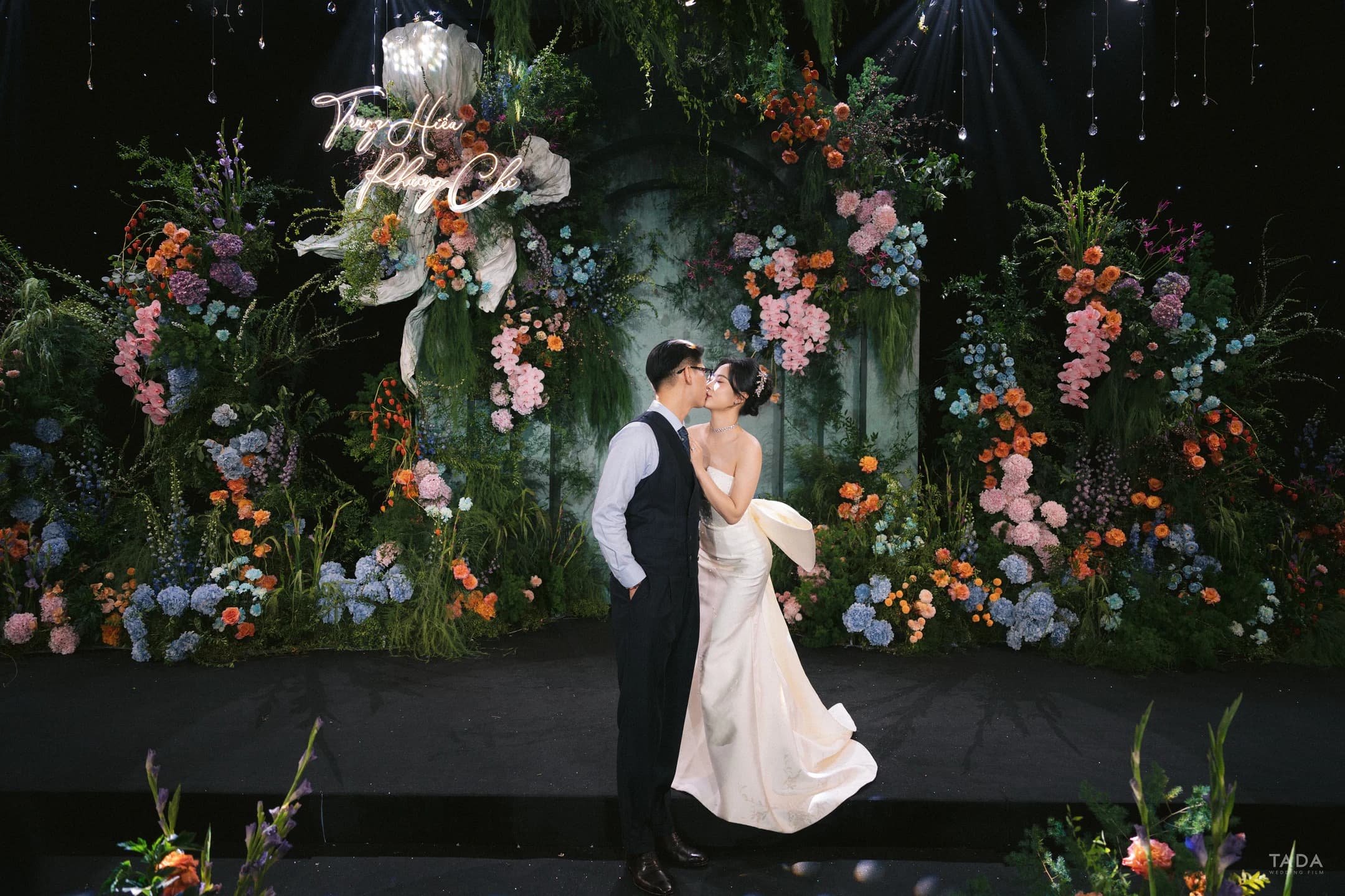 Hieu & Chi 49