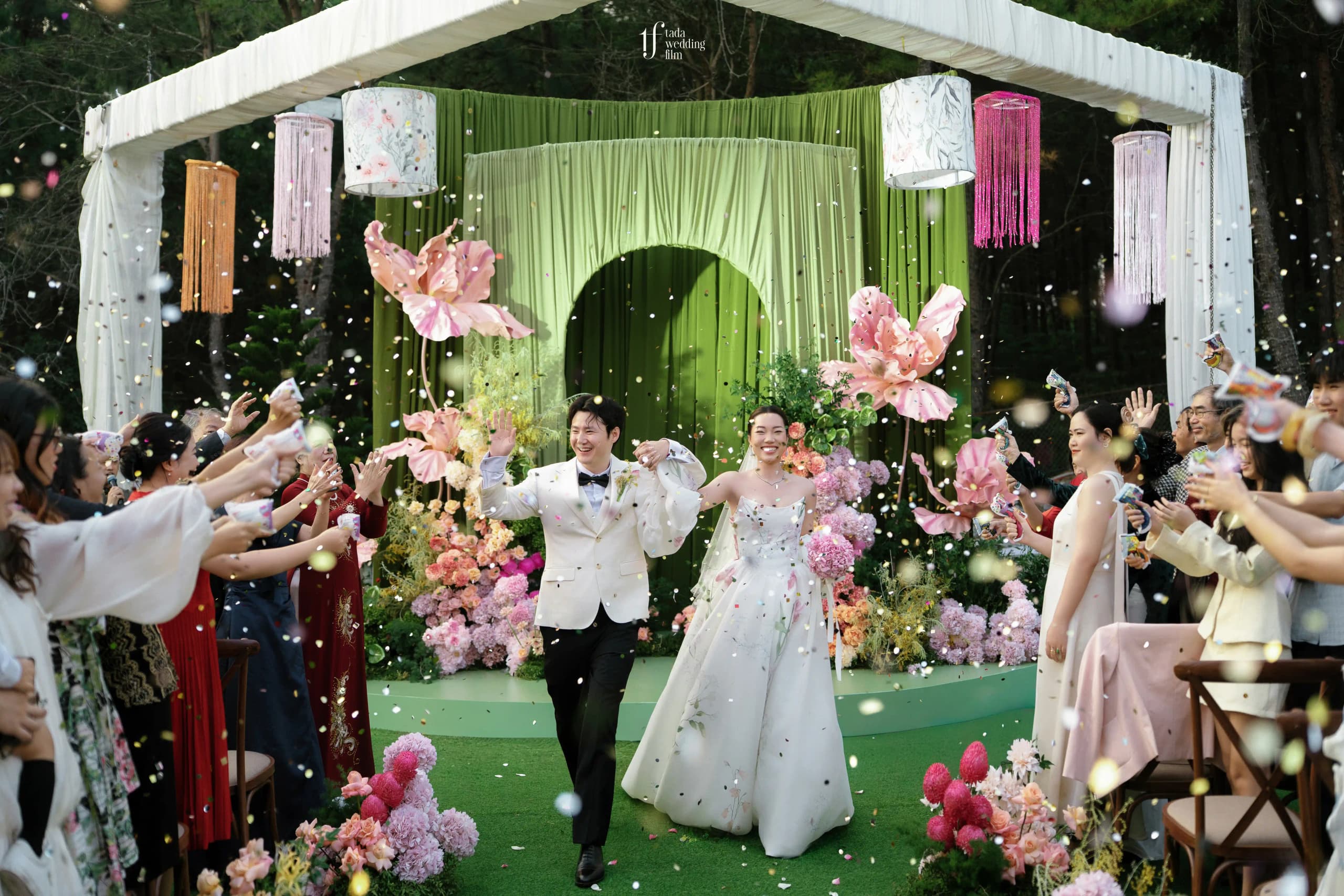 Intimate wedding celebration documented by Tada Wedding Film